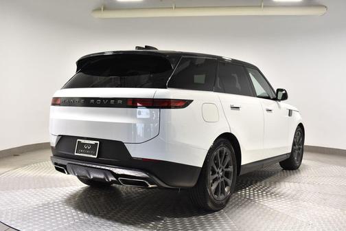 2024 Land Rover Range Rover Sport SE