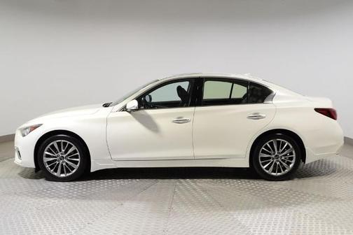 Majestic White 2022 INFINITI Q50 LUXE