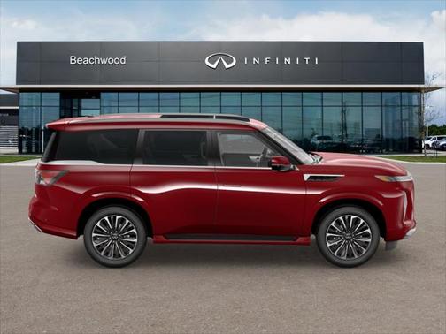 2025 INFINITI QX80 Luxe