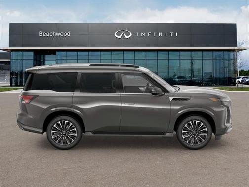 2025 INFINITI QX80 Luxe
