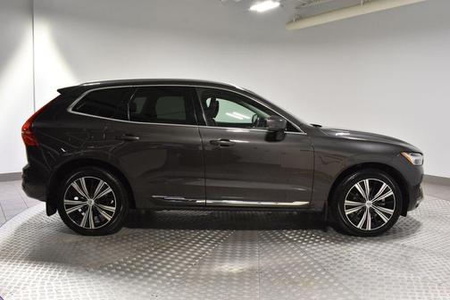 2022 Volvo XC60 B5 Inscription