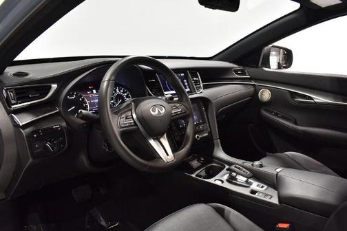 2025 INFINITI QX55 ESSENTIAL