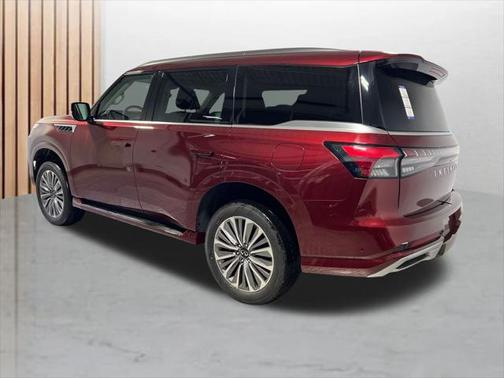 2025 INFINITI QX80 Luxe