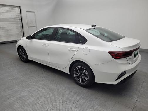 Snow White Pearl 2024 Kia Forte LXS