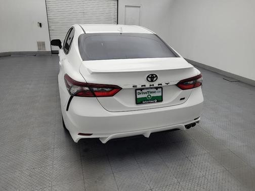 Super White 2021 Toyota Camry SE