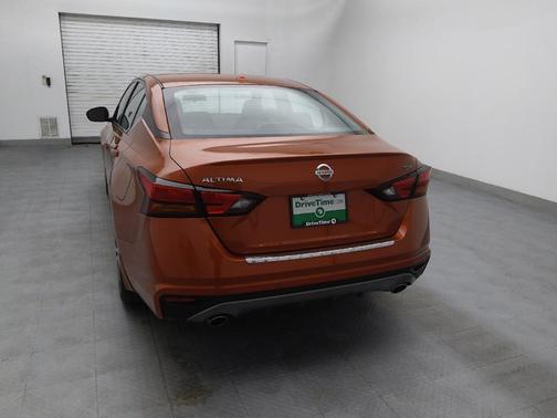 2022 Nissan Altima SR FWD