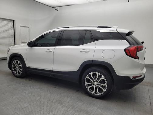 White Frost Tricoat 2021 GMC Terrain SLT