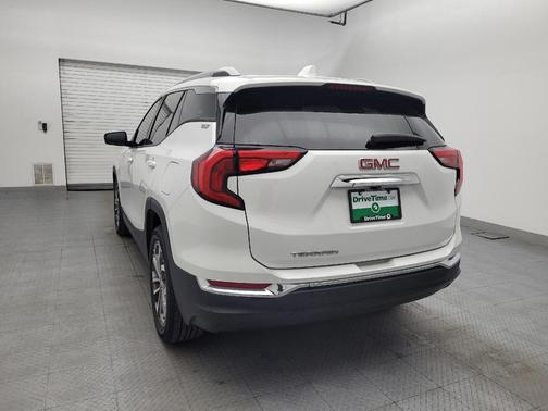 White Frost Tricoat 2021 GMC Terrain SLT