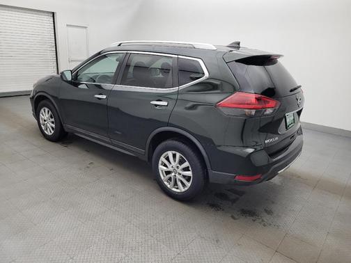 Midnight Pine Metallic 2019 Nissan Rogue SV