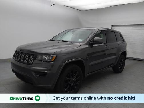 Granite Crystal Metallic Clearcoat 2018 Jeep Grand Cherokee Altitude