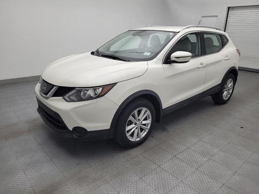 Pearl White 2018 Nissan Rogue Sport SV