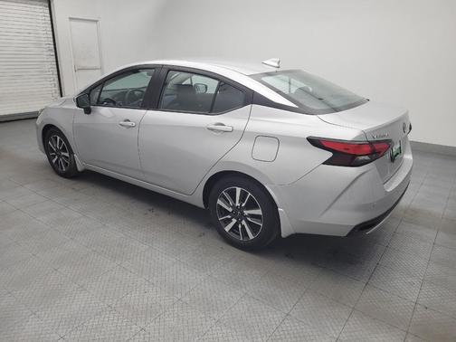 Brilliant Silver Metallic 2025 Nissan Versa 1.6 SV