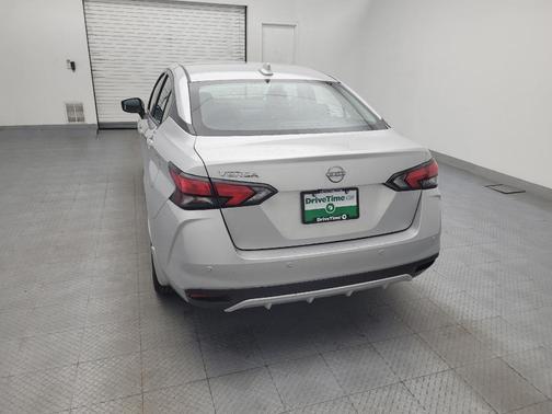 Brilliant Silver Metallic 2025 Nissan Versa 1.6 SV