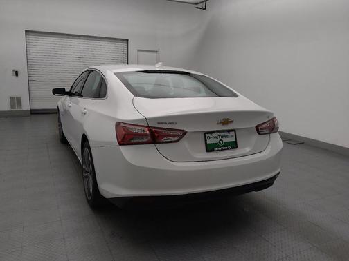 Summit White 2022 Chevrolet Malibu FWD LT