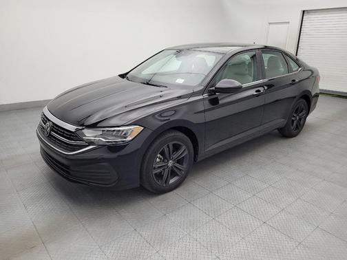 Deep Black Pearl 2024 Volkswagen Jetta 1.5T SE