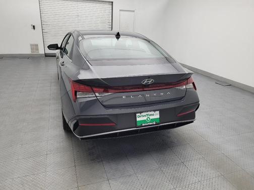 Gray 2025 Hyundai ELANTRA SEL