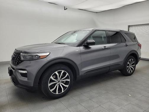 Carbonized Gray Metallic 2022 Ford Explorer ST-Line