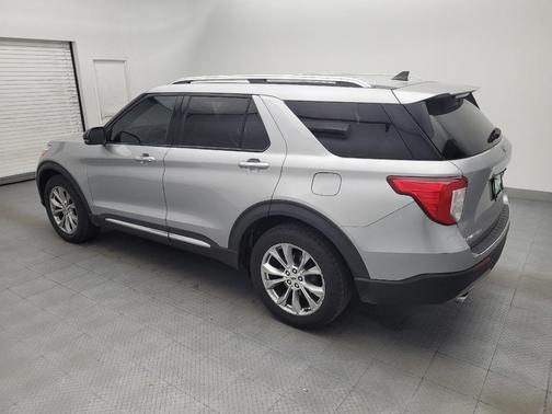 Iconic Silver Metallic 2021 Ford Explorer Limited