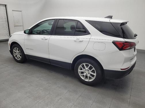 Summit White 2022 Chevrolet Equinox LS