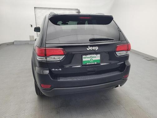 Diamond Black Crystal Pearlcoat 2021 Jeep Grand Cherokee Laredo