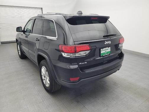 Diamond Black Crystal Pearlcoat 2021 Jeep Grand Cherokee Laredo