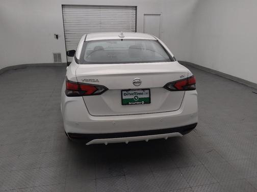 Aspen White TriCoat Pearl 2021 Nissan Versa 1.6 SV