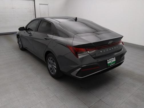 Ecotronic Gray 2024 Hyundai ELANTRA SEL