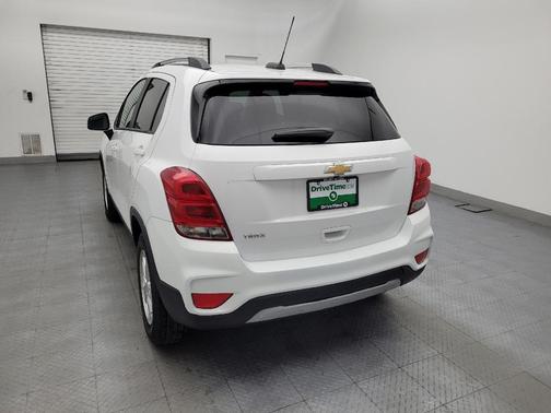 Summit White 2021 Chevrolet Trax LT