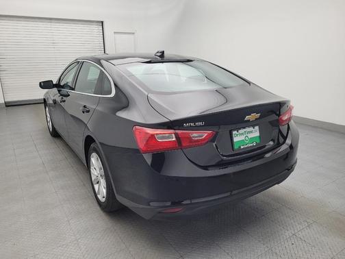 Mosaic Black Metallic 2024 Chevrolet Malibu FWD 1LT