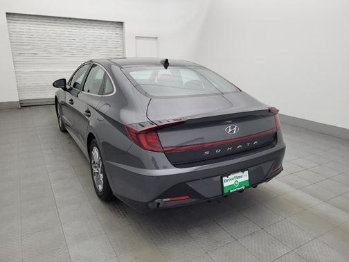 2022 Hyundai SONATA SEL