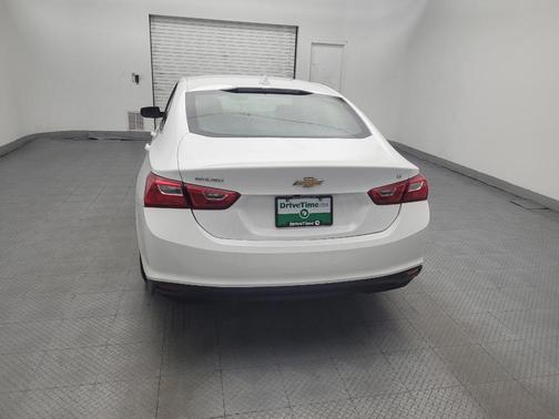 Summit White 2023 Chevrolet Malibu FWD 1LT