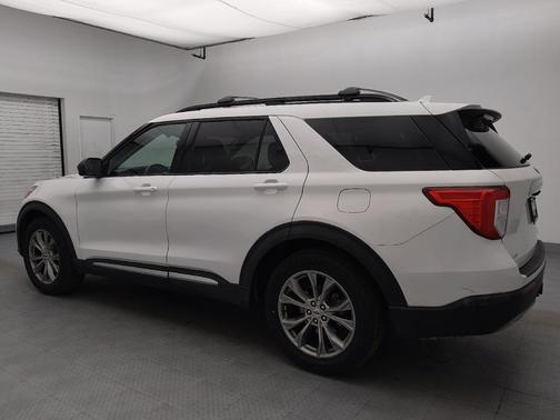 Star White Metallic Tri-Coat 2021 Ford Explorer XLT