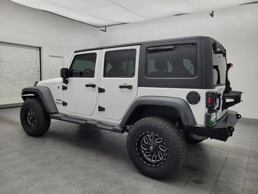 Bright White Clearcoat 2014 Jeep Wrangler Unlimited Sport