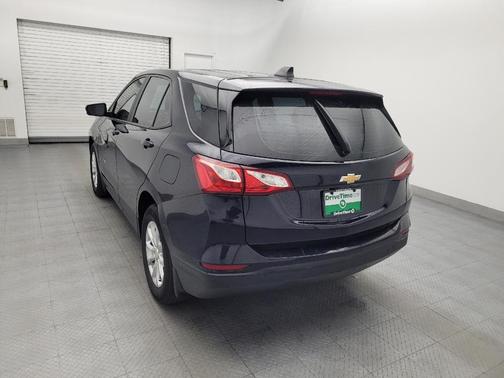 Midnight Blue Metallic 2021 Chevrolet Equinox LS