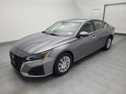 Gun Metallic 2023 Nissan Altima S FWD