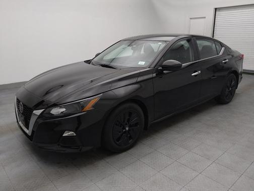 Super Black 2022 Nissan Altima S FWD