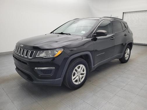 Diamond Black Crystal Pearlcoat 2019 Jeep Compass Sport