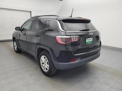 Diamond Black Crystal Pearlcoat 2019 Jeep Compass Sport