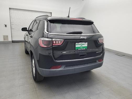 Diamond Black Crystal Pearlcoat 2019 Jeep Compass Sport