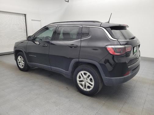 Diamond Black Crystal Pearlcoat 2019 Jeep Compass Sport