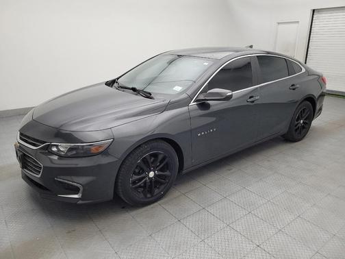 Gray 2017 Chevrolet Malibu 1LT