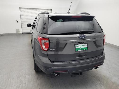 Magnetic Metallic 2018 Ford Explorer XLT