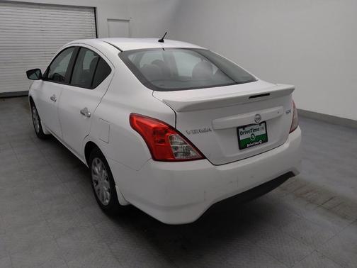 2015 Nissan Versa 1.6 SV