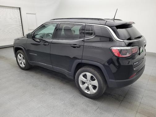 Diamond Black Crystal Pearlcoat 2021 Jeep Compass Latitude