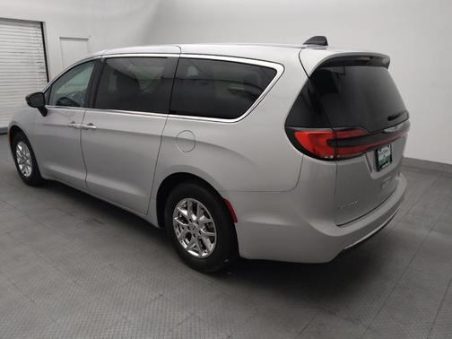 Silver Mist Clearcoat 2024 Chrysler Pacifica Touring L