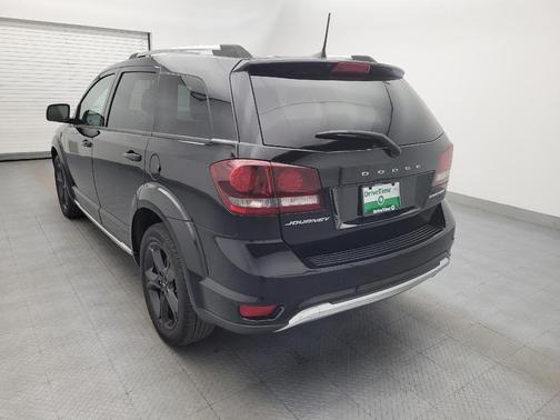 Pitch Black Clearcoat 2019 Dodge Journey Crossroad