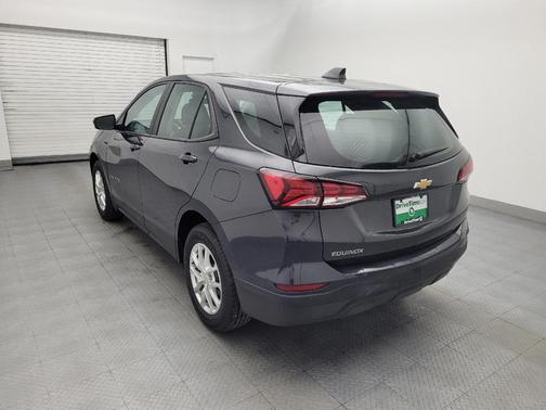 Iron Gray Metallic 2022 Chevrolet Equinox LS
