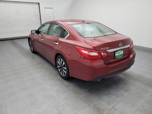 Cayenne Red 2016 Nissan Altima 2.5 SV