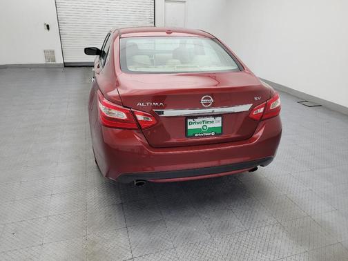Cayenne Red 2016 Nissan Altima 2.5 SV