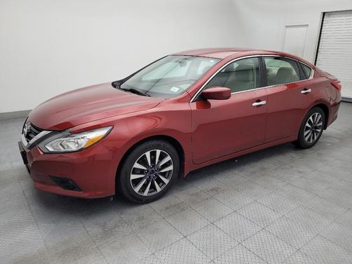 Cayenne Red 2016 Nissan Altima 2.5 SV
